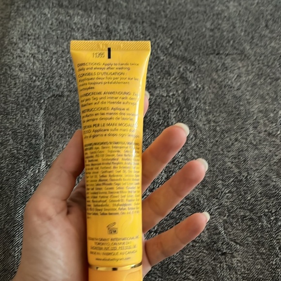 Elizabeth Grant rejuvenating hand cream vitamin C and B - Picture 4 of 6